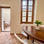 Apartamento La Traverse - Au Pied De La Cité Médiévale - Clim Et Terrasse